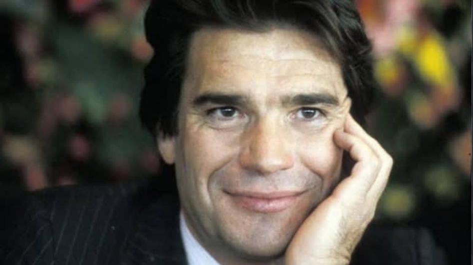 Dominique devient non seulement la compagne, mais la seconde épouse de Bernard Tapie. Leur mariage officiel a lieu en mai 1987, dans un décor idyllique : Corfou, en Grèce. Une cérémonie à l’image du couple, entre élégance et discrétion.