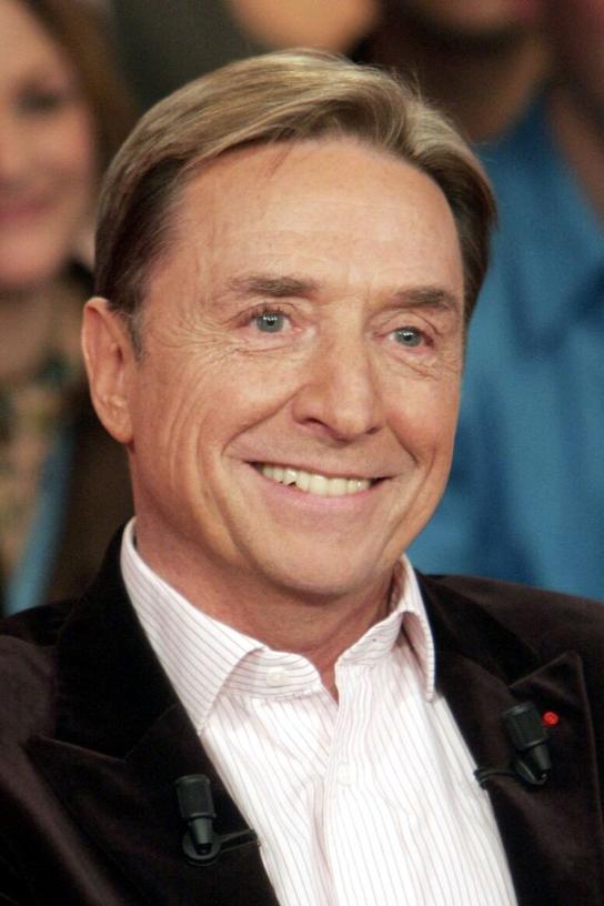 Cette volonté de maîtriser son destin jusqu’au bout montre une personnalité attachée à garder la main, même sur ce que la vie ne contrôle parfois pas. Loin d’être un homme faible, Sevran a su faire face avec dignité. Cela inspire une certaine leçon : pourquoi ne pas préparer ses propres « derniers actes » plutôt que d’attendre passivement ? C’est un témoignage fort d’autonomie et d’amour.