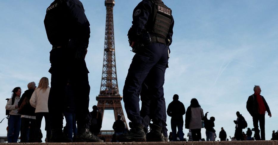 Depuis mars 2025, Monsieur Parizot continue son développement avec une deuxième saison sur TF1, satisfaisant les amateurs d’humour et d’enquêtes décalées. Le succès justifie la poursuite simultanée des deux séries.