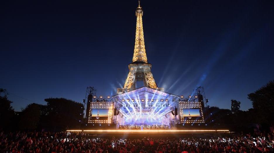 Le 29 mars 2024 est une date riche en événements musicaux à travers la France, mais zéro mention d'un unique concert majeur à La Seine Musicale. En fait, le gros événement avec Bernard Lavilliers se tient le 28 mars. Pour le 29, c’est un feu d’artifice de concerts, chacun dans son style, qui anime la scène française.