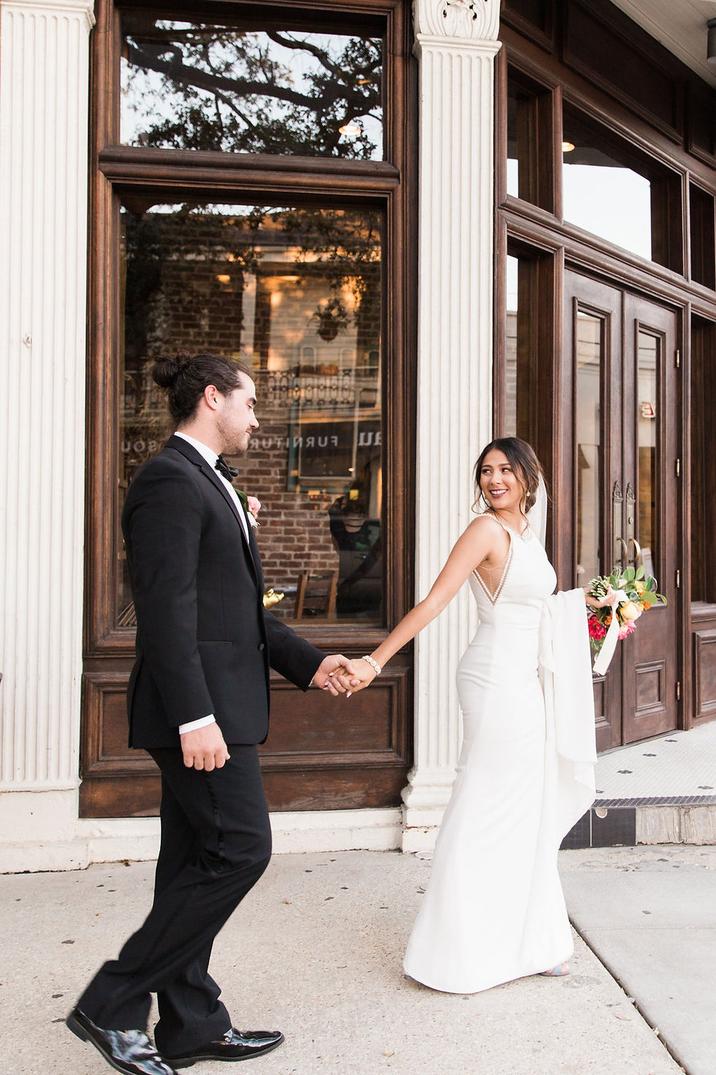 Curieux des détails du mariage secret ?