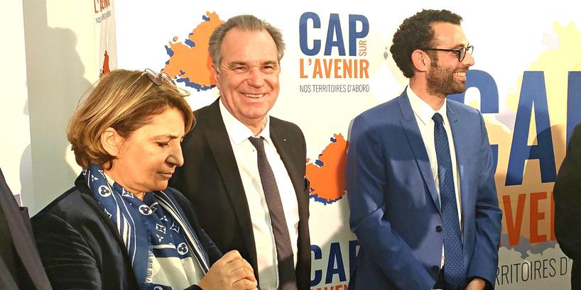 Renaud Muselier a traversé des moments moins faciles dans sa vie personnelle. En 2012, sa femme, Stéphane Clément, a été mise en examen pour des faits liés à la prise illégale d’intérêts dans une affaire de marchés publics à Marseille. Elle a été condamnée en janvier 2025 à une peine de cinq mois avec sursis, amende et inéligibilité.