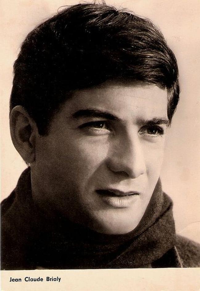 Du côté de la chanson et du journalisme, la palette est tout aussi impressionnante : Charles Aznavour, Carlos, Jane Birkin, Juliette Gréco, sans oublier les journalistes Claire Chazal, Marc-Olivier Fogiel ou Philippe Bouvard, tous venaient témoigner leur affection.
