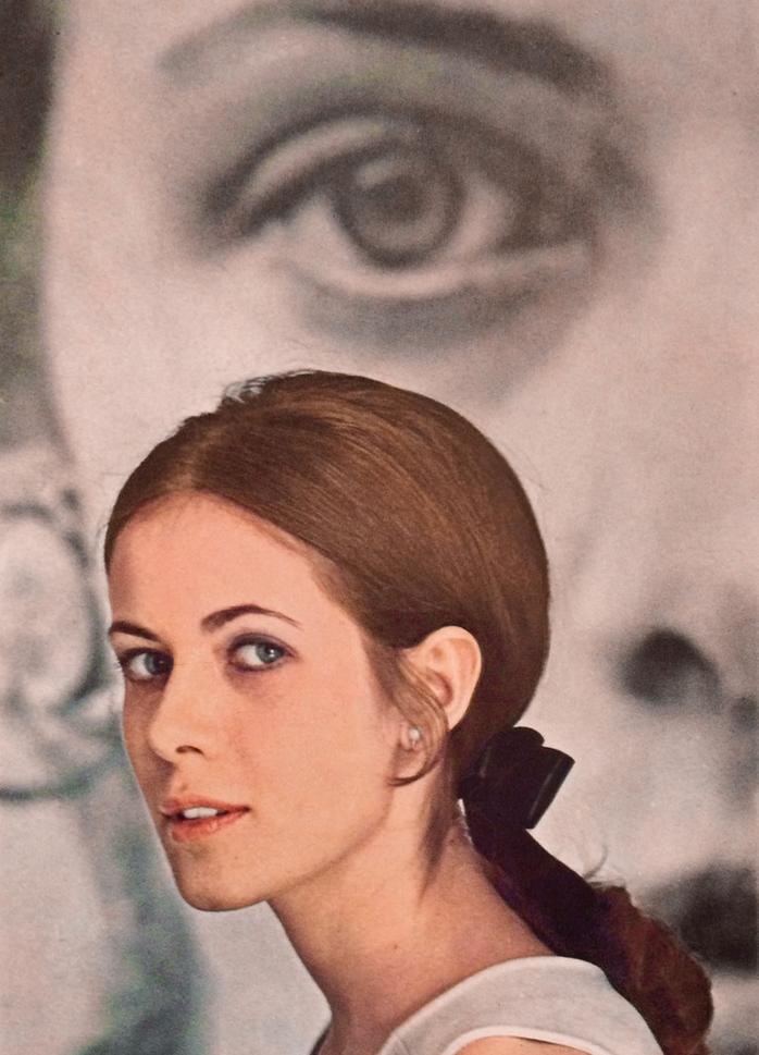 Organisées au temple de l’Oratoire du Louvre, ces obsèques ne consacrent pas seulement un moment d’adieu, mais aussi une célébration du parcours distingué d’une artiste reconnue. Claude Jade était chevalier de la Légion d’honneur et officier des arts et des lettres, distinctions qui reflètent son apport significatif à la culture française.