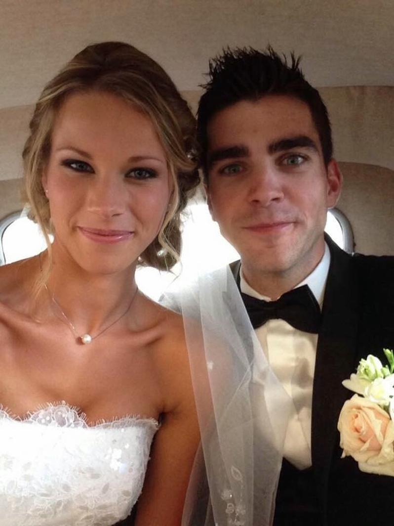 Le mariage de Marion Rousse et Tony Gallopin est bien plus qu’une simple union personnelle. C’est l’histoire de deux champions qui ont grandi ensemble, fait des choix communs, puis dû affronter une séparation publique. Cela pose la question : comment gérer la vie privée sous l'œil des médias quand on est une personnalité sportive ?