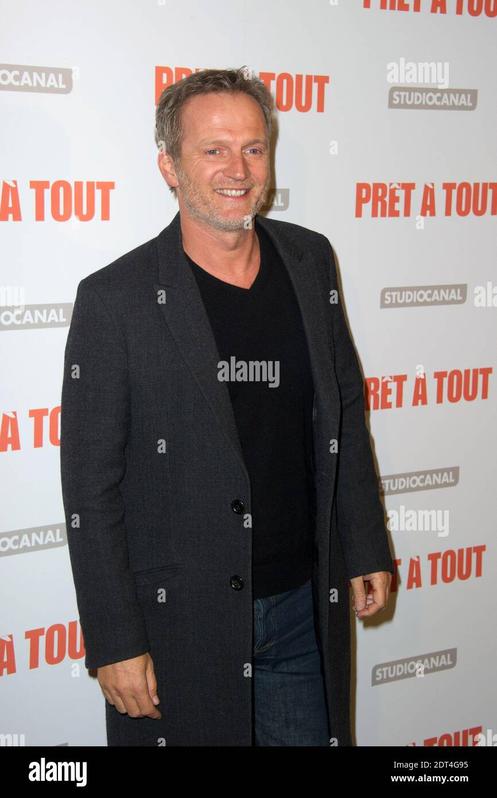 Côté famille, Philippe Lefebvre et son épouse partagent une vie familiale riche. Ensemble, ils ont deux enfants. Mais ce n’est pas tout, car Madame Lefebvre est aussi maman d’un garçon issu d’une relation précédente. Une famille recomposée, donc, où cohabitent vie privée et proximité affective.