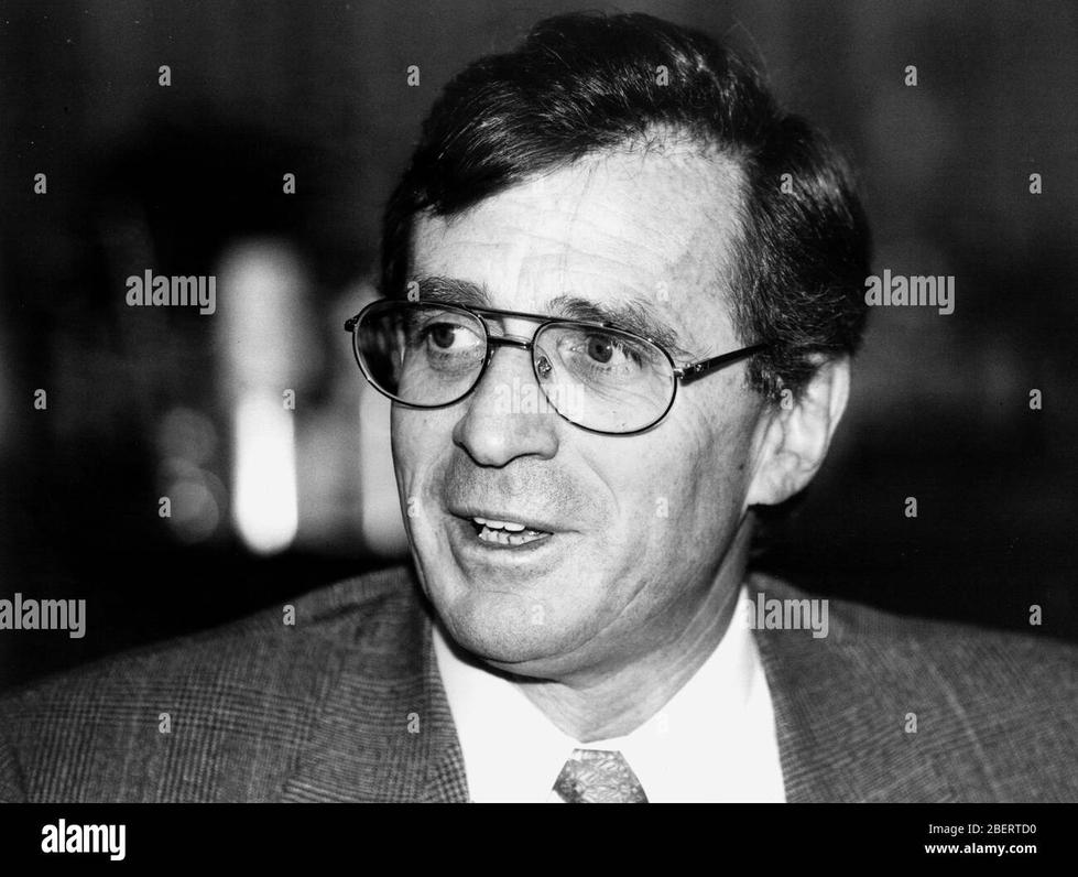 Avez-vous déjà songé à quel point l’histoire d’une vie privée peut enrichir la compréhension d’une figure publique ? Découvrez Philippe Vasseur sous un autre angle, celui du mari, du père et de l’époux.