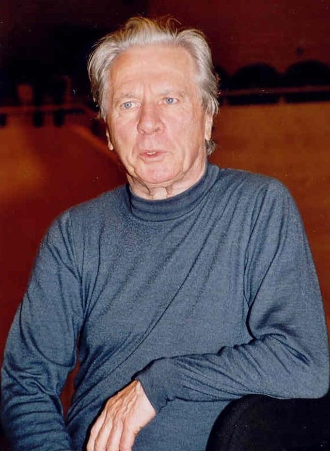 Le décès de Maurice Jarre, survenu à Los Angeles après une lutte contre le cancer, a laissé un vide immense dans le monde de la musique de film. Récompensé par un Oscar et quatre Golden Globes, Maurice Jarre a marqué les esprits avec ses mélodies intemporelles pour des films commeLawrence d’ArabieouDocteur Jivago. Mais comment s’est déroulée cette ultime étape, l’enterrement, et surtout, quel héritage a-t-il laissé à sa famille et au monde ?