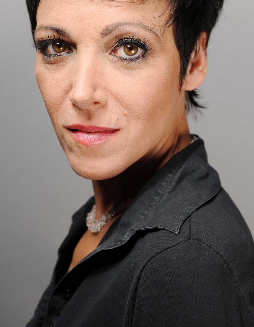 Dans une interview, Marcela dit : « J’ai vécu seule pendant longtemps et ensuite je me suis mise en couple avec moi-même ». Une phrase qui illustre son indépendance et réflexion sur la vie sentimentale.