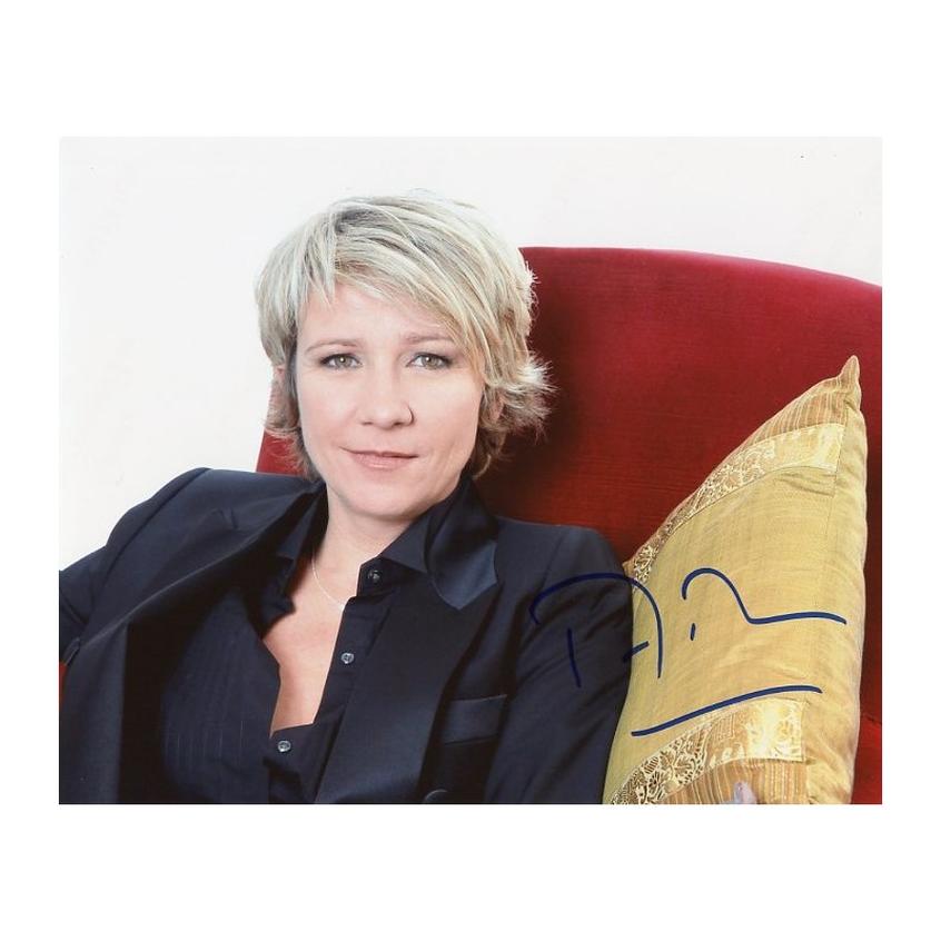 Si vous pensiez que l'âge était une limite, Ariane est là pour vous prouver le contraire. Sa présence à ce genre d'événements révèle une force et une vitalité qui inspirent des milliers de femmes - et d’hommes ! - à embrasser chaque tranche de vie.
