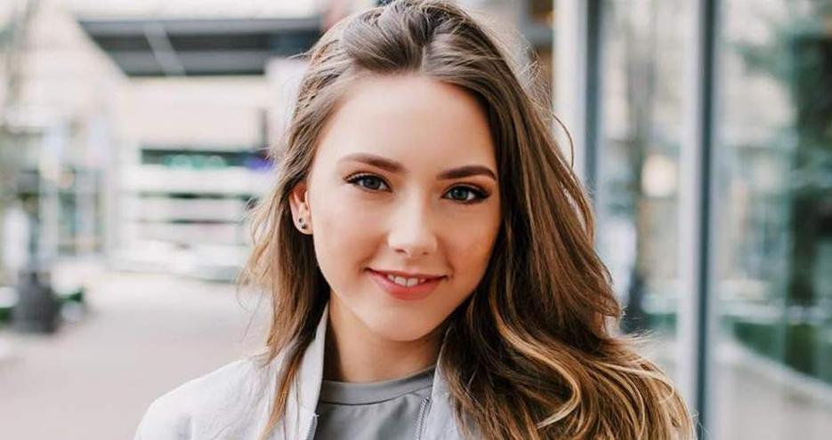 À 28 ans, Hailie est à un carrefour clé de sa vie. En mai 2024, elle a dit "oui" à Evan McClintock, après une relation qui a démarré en 2016, et en octobre 2024, elle annonçait sa première grossesse. En mars 2025, le couple a accueilli leur fils Elliot Marshall McClintock. Autant dire que ces étapes majeures correspondent bien au profil d’une jeune adulte qui a franchi le cap de l’enfance et de l’adolescence avec beaucoup d’attention du public.