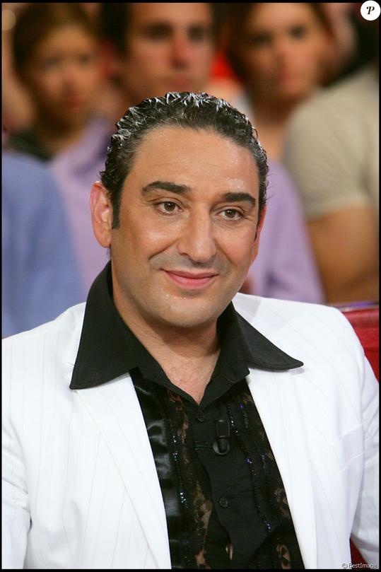 Dani Lary décrit Julien comme un homme au grand cœur, toujours souriant, un pacifiste qui cherchait à régler les conflits par la discussion plutôt que la violence. « Julien, c'était un vrai gentil, il avait toujours un mot sympa et accueillant pour tout le monde. C'était un pacifiste, il réglait toujours tous les problèmes », ajoute le magicien. Ces mots témoignent à quel point la perte est immense, non seulement pour Dani Lary, mais pour toute la communauté de Romans-sur-Isère.