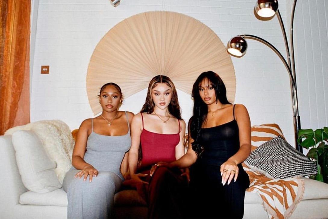 Tracy et Flo se sont séparés.Après un mariage sous les lumières deMariés au premier regard, cette annonce a surpris beaucoup de fans. Officiellement, Flo lui-même a révélé la fin de leur histoire, marquant ainsi une page qui, pour eux, semble définitivement tournée.