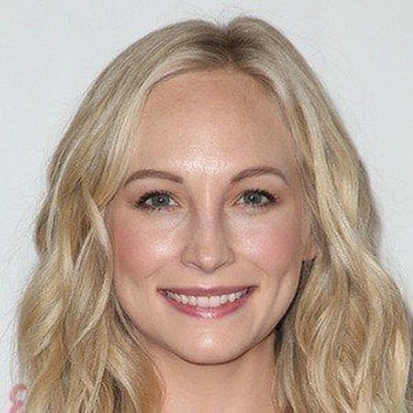 Vous vous demandez combien d’enfants a Candice Accola et qui sont-ils ?Candice Accola a deux filles, Florence May King et Josephine June King.Vous en voulez plus ? Allons creuser dans le berceau de cette actrice devenue maman et découvrez toute l’histoire de ses enfants.