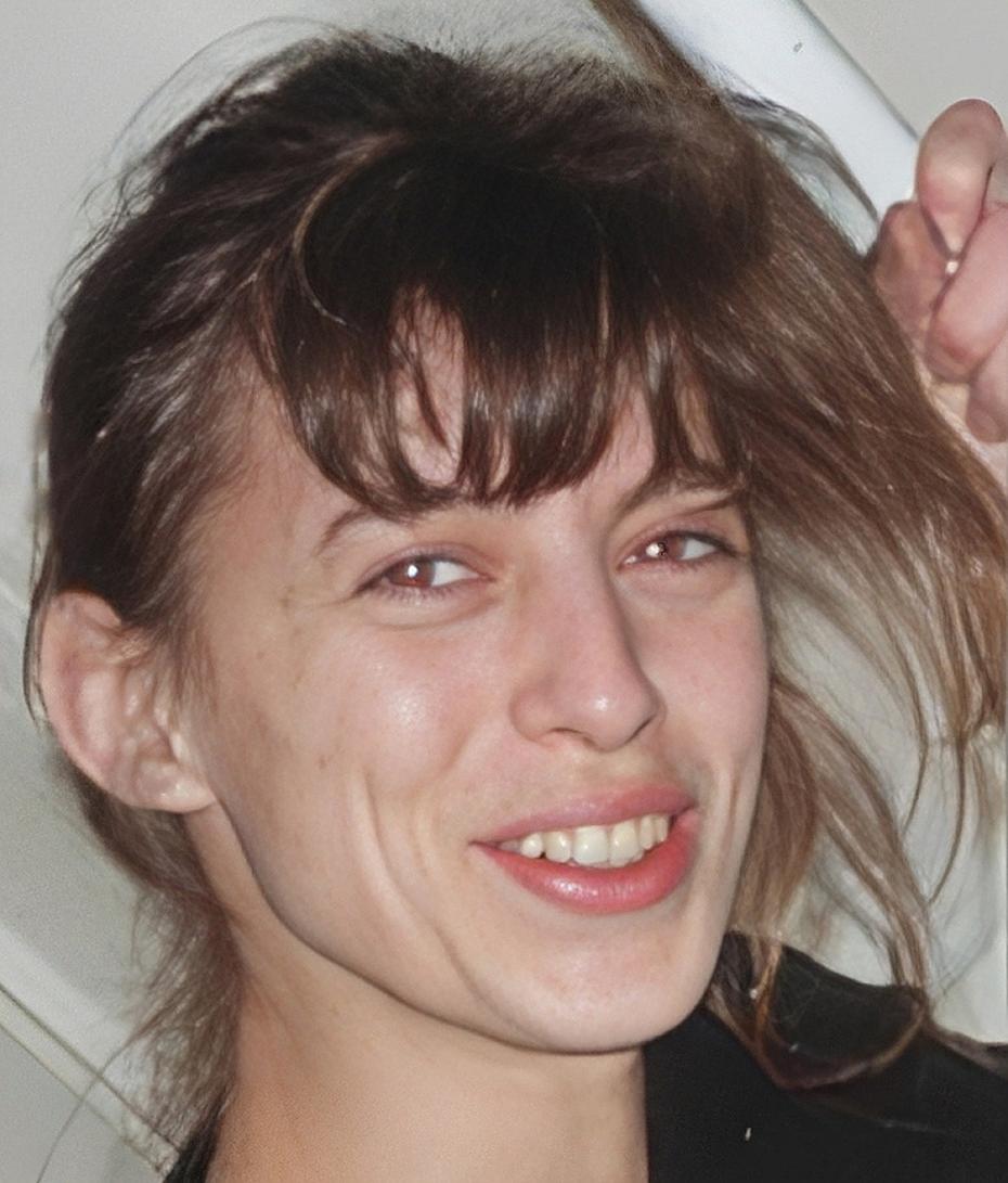 Sa sœur Lou Doillon exprime combien la perte a été dévastatrice pour la famille. Jane Birkin, mère aimante, a sombré dans une grande détresse après ce décès brutal.
