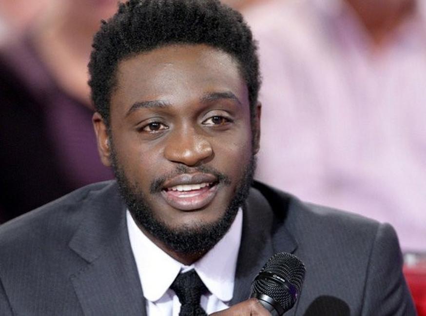 Chose certaine, savoir où habite Corneille, c’est mieux comprendre son voyage artistique et humain. Il n’a jamais oublié d’où il vient et pourtant rend hommage à son présent avec gratitude et talent.