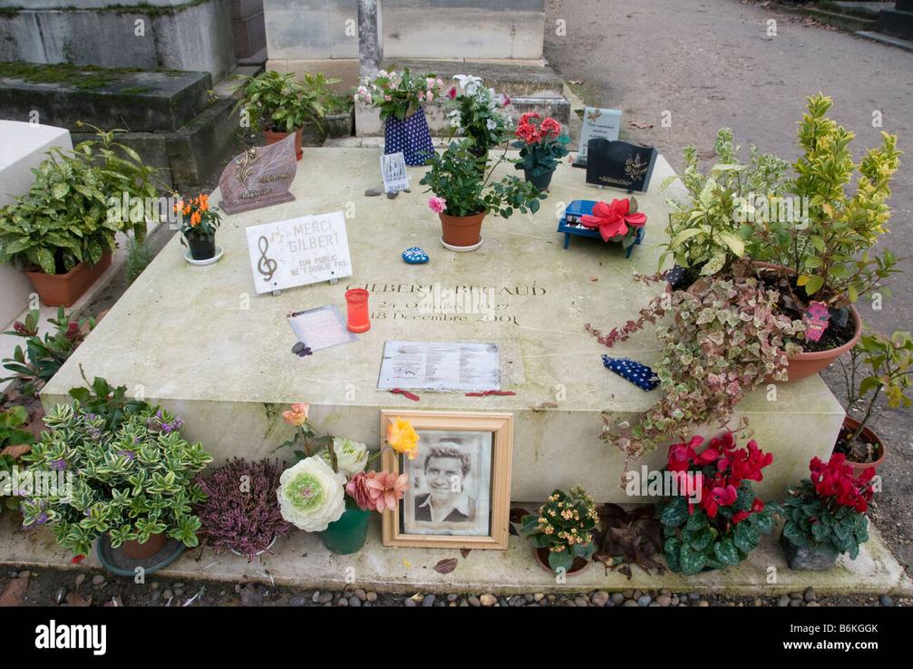 Pour tous les passionnés de musique et de culture française, rendre visite à sa tombe, c’est se reconnecter à une époque où l’émotion teintait chaque note, où Gilbert Bécaud insufflait une énergie débordante à ses tubes immortels. Et vous, quand comptez-vous faire ce pèlerinage musical et sentimental au Père Lachaise ?