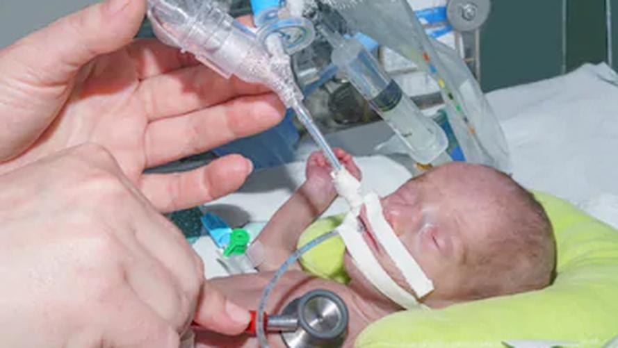Est-il possible de prévoir ce problème avant la naissance ?