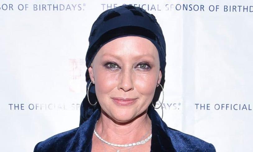 Shannen Doherty enfant fascine par ses débuts précoces à la télévision et son parcours bouleversé par la maladie et des rêves de maternité contrariés.Connue de tous comme l’actrice deCharmedouBeverly Hills 90210, Shannen a une histoire bien plus riche et émouvante que ce que laisse deviner son simple nom. Partons à la découverte de son enfance, ses rêves et ses combats.