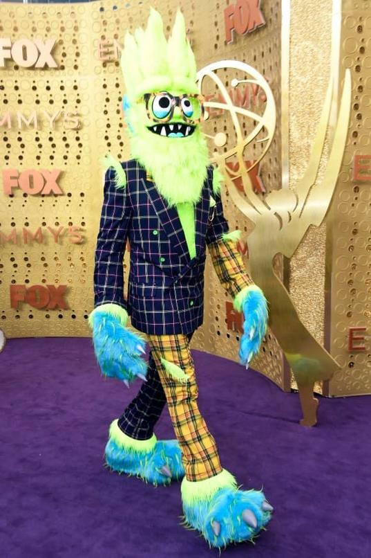 Se dédoubler dans Mask Singer, c’est un casse-tête. Pour lui, c’est un "happening" artistique complet. Le but n’est pas de gagner, mais de berner le jury et le public. Il s’investit pleinement, cherchant à offrir une performance originale.