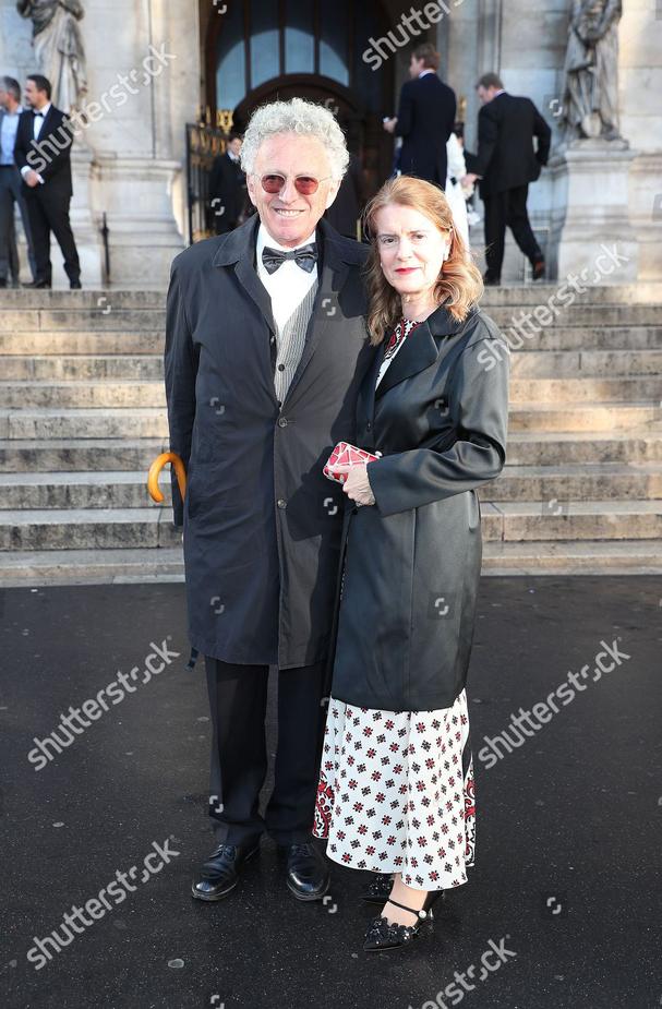 De cette union sont nées deux filles : Isaure (née en 1984) et Victoria (née en 1989). Isaure se consacre à l’éducation et lutte pour la cause animale avec l’association Pro Anima. Victoria, elle, a suivi une voie artistique, devenant actrice, influenceuse et bloggeuse.