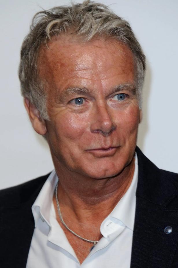 Un rapide coup d’œil aux faits confirme : Franck Dubosc entretient une relation d’amitié et de camaraderie avec des artistes juifs, comme Elie Semoun. Mais cette sociabilité ne signifie pas confession ou appartenance communautaire.