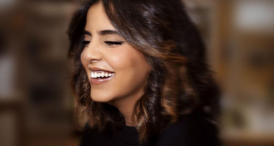 Sur Instagram, la comédienne ne garde rien pour elle. Elle dévoile son secret minceur à ses fans qui suivent son parcours avec intérêt et enthousiasme. Cette transparence crée un lien fort avec sa communauté. Elle démontre que même sous les projecteurs, on peut avoir des hauts, des bas, et réussir à les surmonter avec méthode.