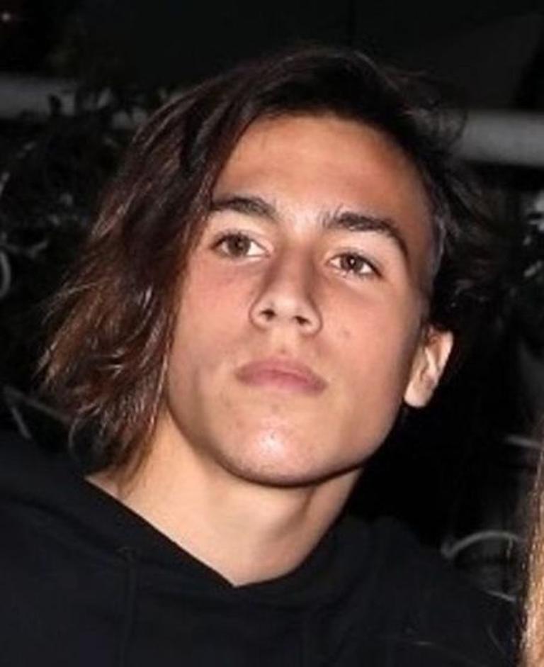 Raphaël n'est pas fils unique. La famille s’est agrandie récemment avec Paloma, née en 2024, qui est la sœur cadette du jeune homme.