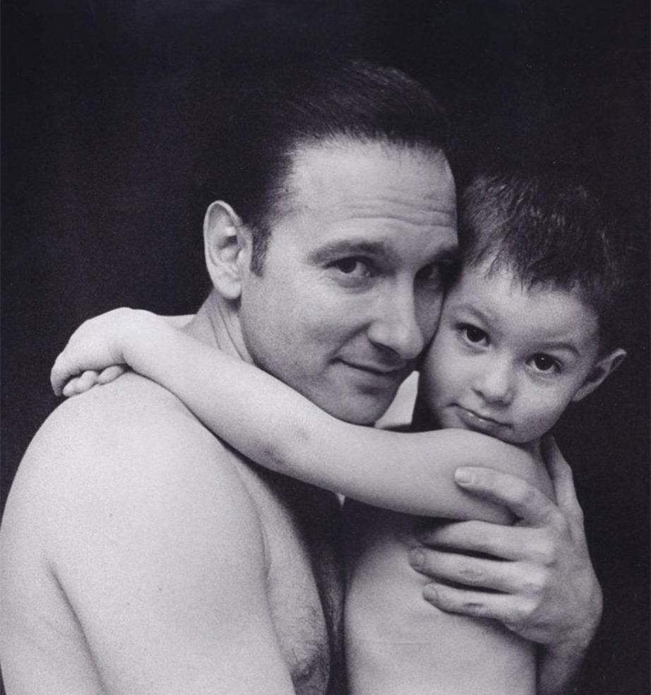 Jean-Marc a rencontré France Mousseau très jeune, à l’âge de 9 ans. Cette amitié d’enfance s’est transformée en un partenariat solide, aussi bien à la scène qu’en dehors.