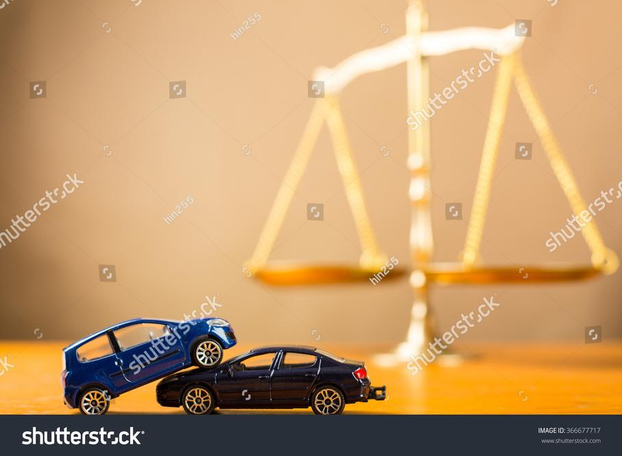 Dans un autre volet juridique, Martin Piché, le père qui a mené la poursuite, fait face à son tour à des accusations de négligence criminelle et de conduite dangereuse, car des preuves ont montré que sa voiture est probablement rentrée en contact avec celle des fugitifs. Lui, qui voulait rendre justice, est désormais sur la sellette.