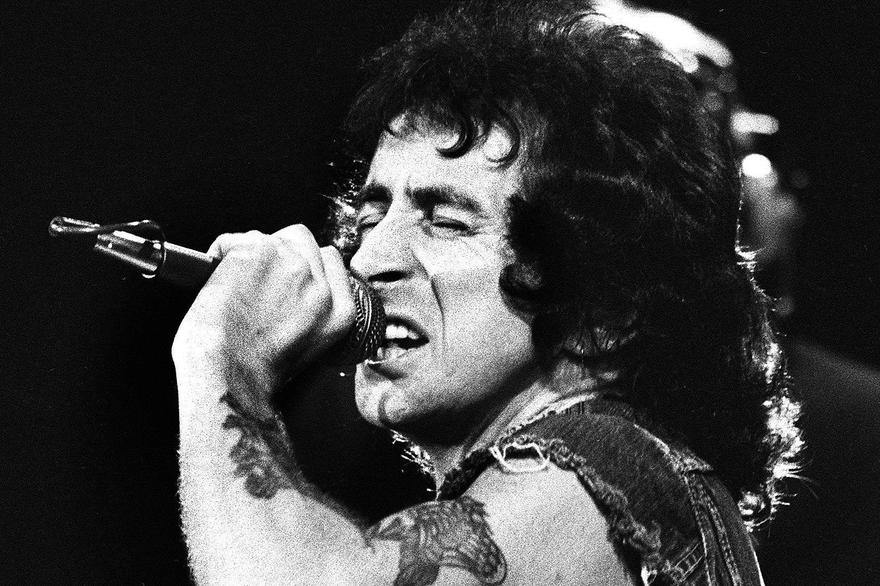 Qui était Bon Scott au moment de sa mort ?