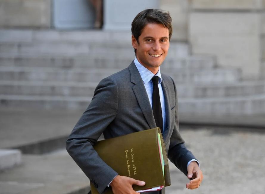 Le mystère persiste : pourquoi autant de discrétion autour de leurs âges ?
