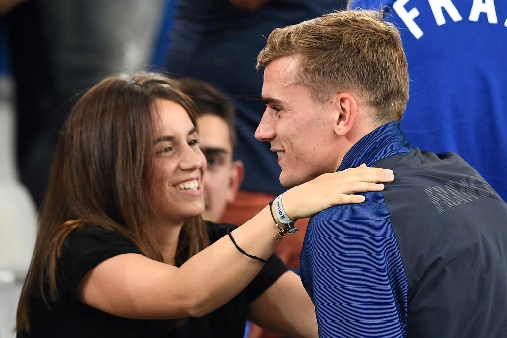 Erika Choperena et Antoine Griezmann se sont mariés le 15 juin 2017. La cérémonie a eu lieu dans le plus grand secret, avec une invitation réservée aux proches et à leur famille.