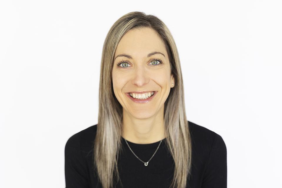 Stéphanie Duval a un âge qu’on ne connaît pas précisément.Sa date de naissance et son âge exact ne sont pas divulgués publiquement. Si un jour un bulletin météo annonce son anniversaire, on demandera confirmation à une source sûre avant de souhaiter un « joyeux anniversaire » en direct.