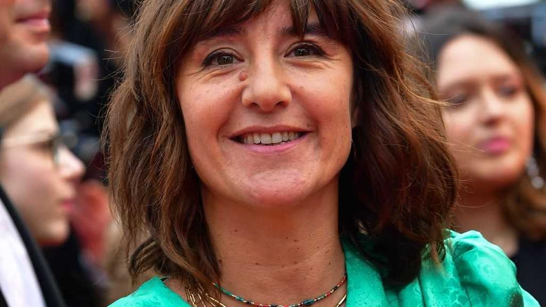 Leur choix de construire une cohabitation familiale dans deux logements proches, montre une volonté profonde de privilégier le bien-être des enfants. Cette proximité géographique fragile mais équilibrée a donné naissance à un modèle familial inédit.