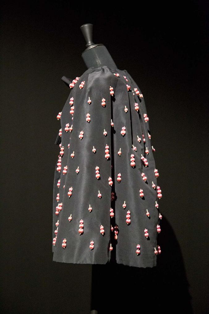 Vous cherchez un bon plan mode historique ? Marquez vos agendas, le siège parisien de Kering devient en septembre un rendez-vous incontournable pour les amoureux de couture et design.