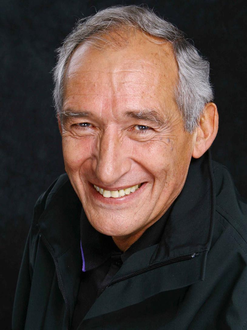 Alain Corneau a su marquer la culture française avec des films commeLe Cousin,Fort Saganneou encoreTous les matins du monde. Sa disparition dans la nuit du 29 au 30 août 2010 a bouleversé sa famille et ses nombreux admirateurs.
