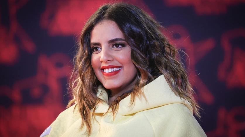 En janvier 2024, Inès Reg annonce officiellement son divorce d’avec Kevin Debonne sur Instagram. Six années de mariage se terminent ainsi en douceur, avec un message qui parle d’amour et de respect mutuel. Le couple souligne : « On a donné une nouvelle définition au mot divorce. »