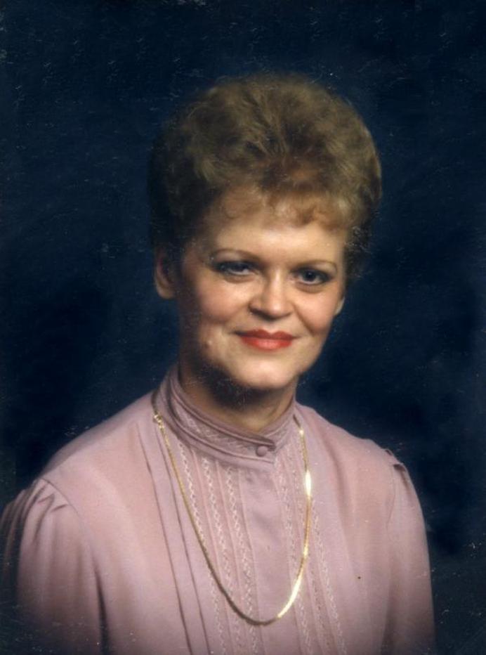 En l’occurrence, Elisabeth Allain née en 1982 semble mieux documentée dans les médias récents, notamment via ses réseaux sociaux – Facebook, Instagram, Twitter – où elle cumule followers et interactions. Cette présence active est un signe. Quant à celle de 1955, elle reste dans l’ombre du net, hormis quelques mentions sur des sites d’annuaires locaux.