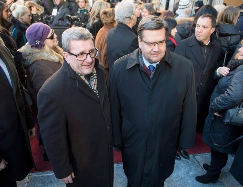 Le public a applaudi, vibrant au rythme du dernier hommage musical. Certains se demandaient si René Angélil, grand organisateur, n’avait pas planifié cet événement avec soin pour qu’il reflète sa personnalité. En effet, l'amie proche Julie Snyder confiait qu'il avait vraiment tout organisé depuis des semaines.