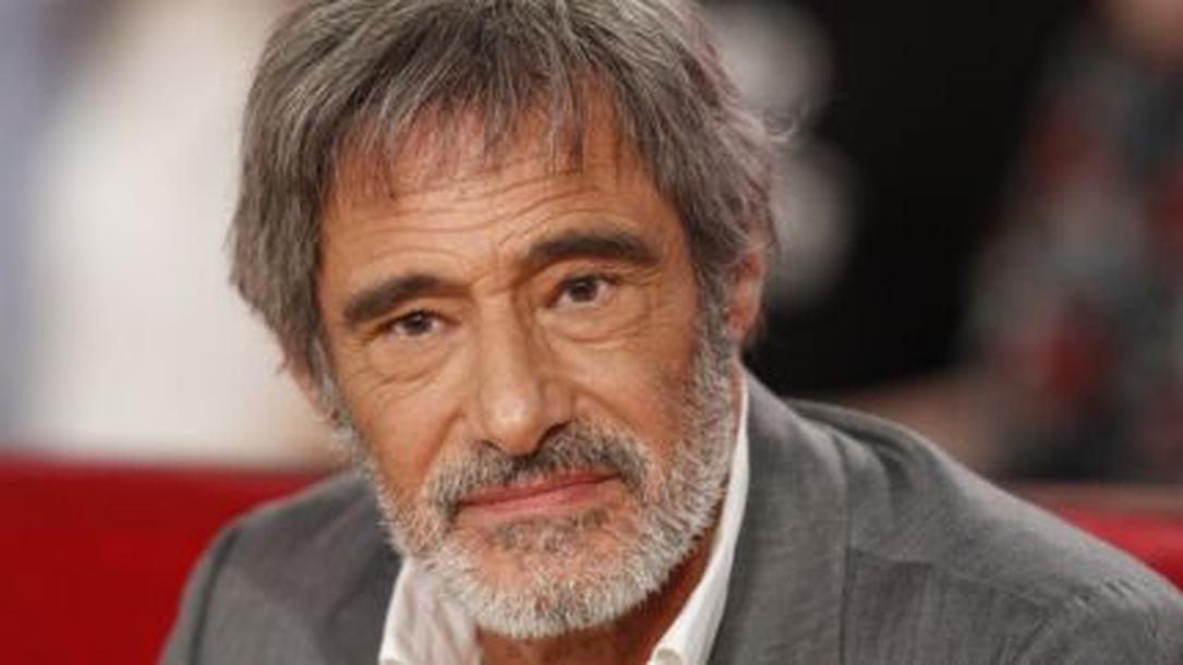 Gérard Lanvin ne garde aucune rancune envers Renaud à propos de cette situation. Une preuve que les relations familiales peuvent rester cordiales même après des histoires complexes.