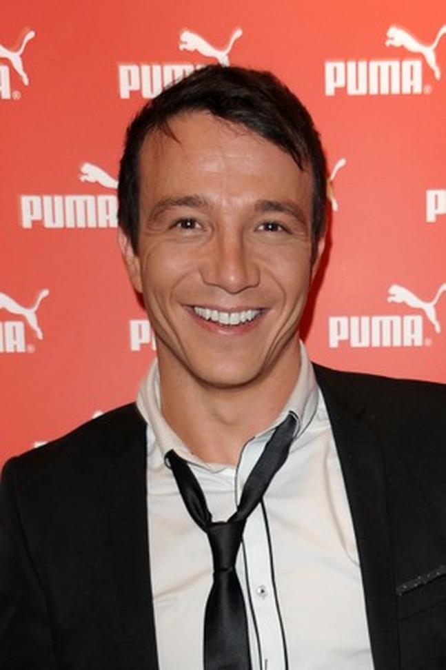 En 2014, Laurent Artufel franchit une étape importante. Il épouse son compagnon, Thomas Becaglia, dans une cérémonie pas comme les autres. Cette première union se déroule aux États-Unis, plus précisément dans le désert de Lancaster, à Los Angeles, dans la chapelle Two Pines.