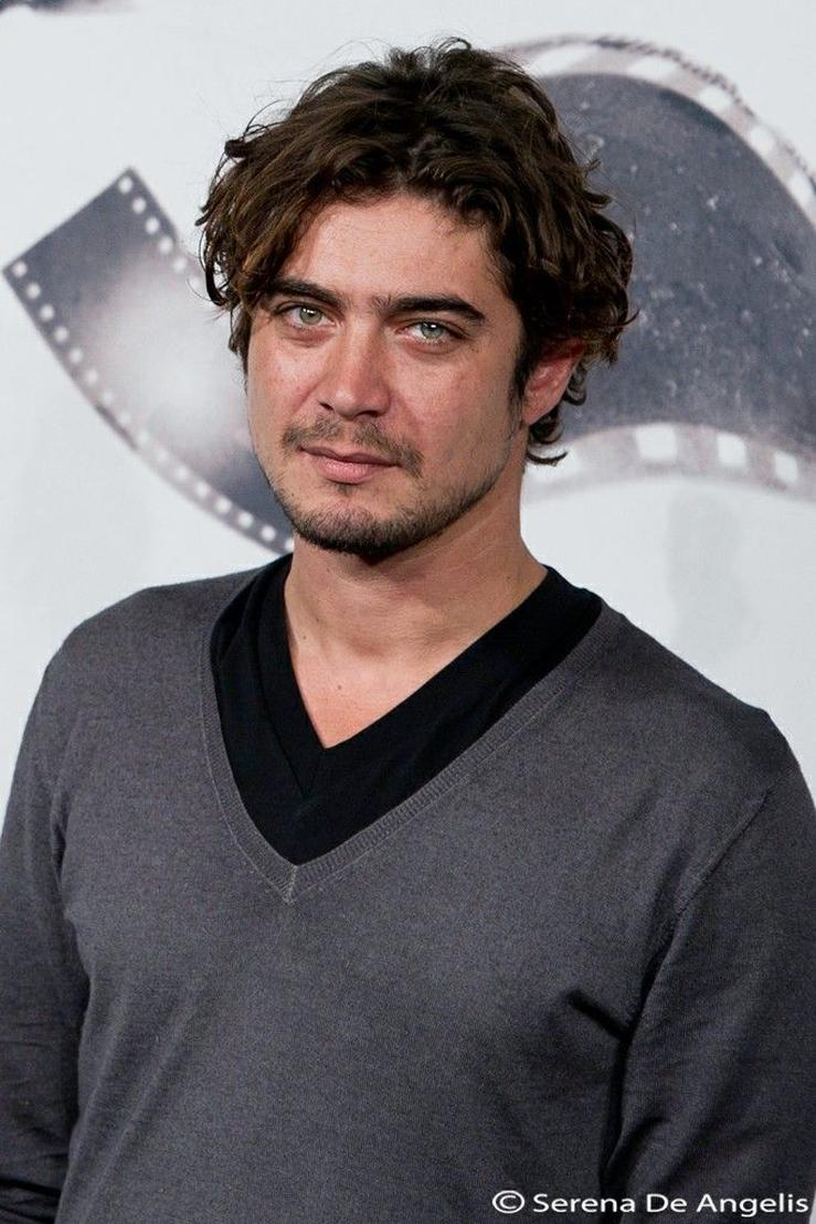 Le Présent, 2025 : Quelle Vie Amoureuse Pour Riccardo Scamarcio ?