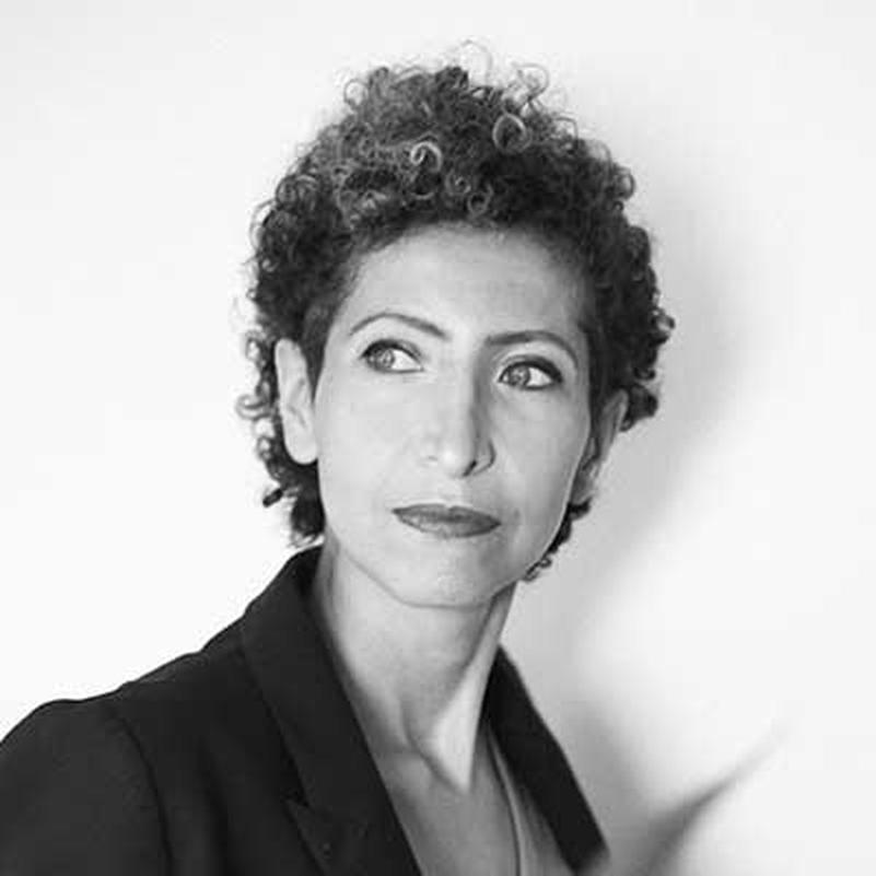 "C’est ma décision. C’était difficile et injuste. Ma seule consolation est d’être le premier homme à s’effacer pour une femme, alors que jusqu’à présent c’était elles qui étaient priées de rester à la maison."